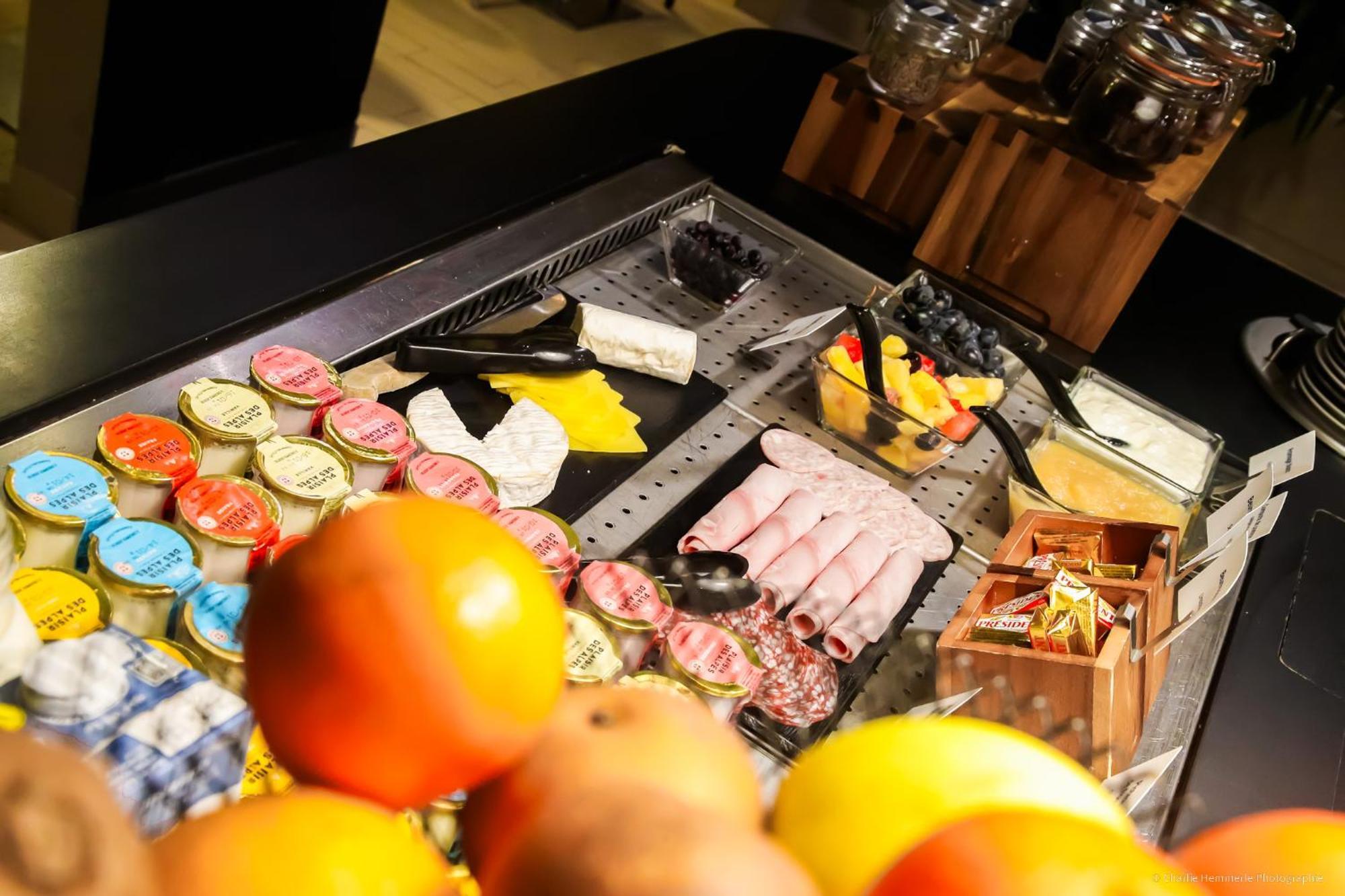 Campanile Montargis - Amilly Hotel Amilly  Екстериор снимка