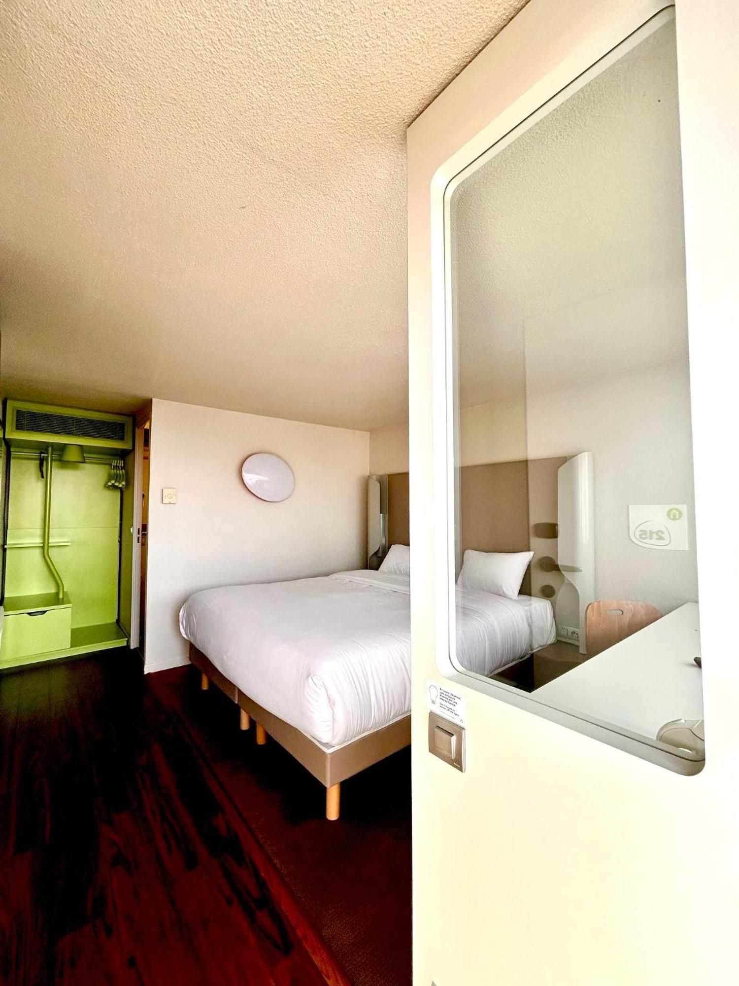 Campanile Montargis - Amilly Hotel Amilly  Екстериор снимка